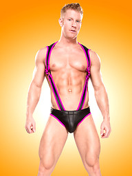 Hot House - Johnny V & Tyson Tyler